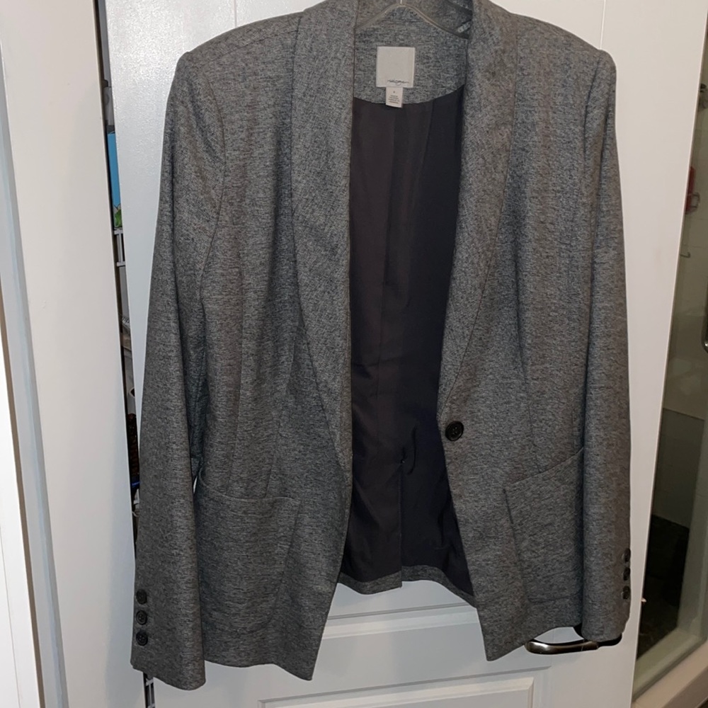 Excellent condition, grey jacket, pockets, purchased at Nordstrom